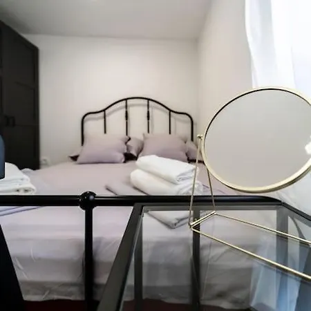 Enjoy The Silence In Old Private Penthouse Apartamento *