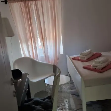 Enjoy The Silence In Old Private Penthouse Apartamento *