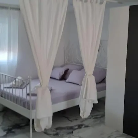Apartamento Enjoy The Silence In Old Private Penthouse Zadar