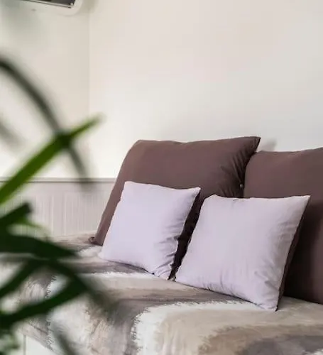 Enjoy The Silence In Old Private Penthouse Apartman *