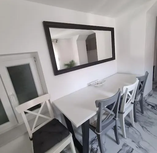 Apartman Enjoy The Silence In Old Private Penthouse