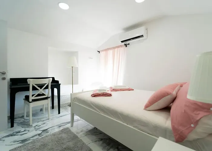 Enjoy The Silence In Old Private Penthouse * Zadar