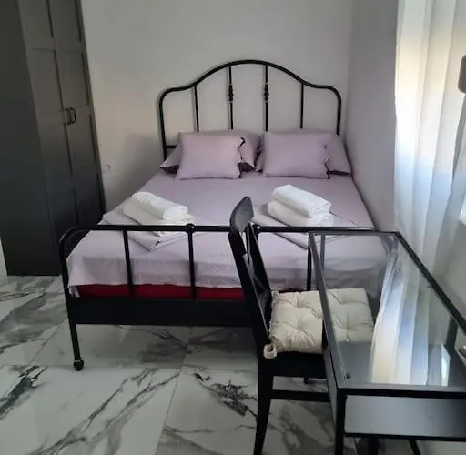 Enjoy The Silence In Old Private Penthouse Apartman *