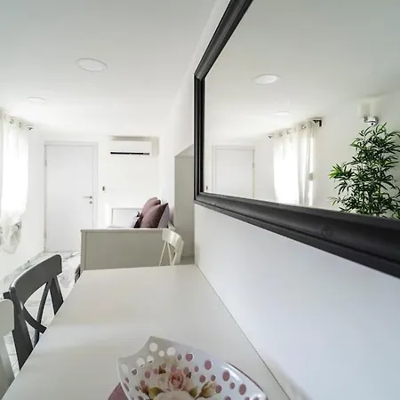 Enjoy The Silence In Old Private Penthouse 자다르