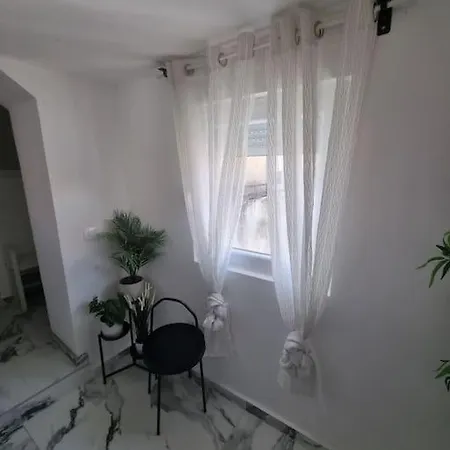 Enjoy The Silence In Old Private Penthouse Apartment *