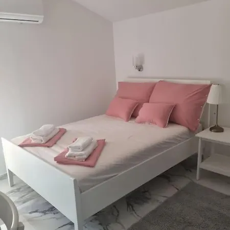 Apartment Enjoy The Silence In Old Private Penthouse