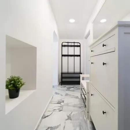 Apartment Enjoy The Silence In Old Private Penthouse