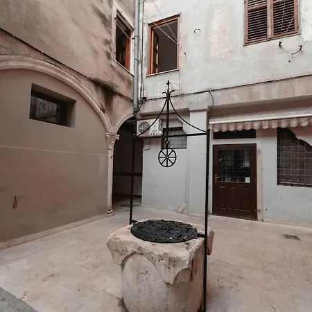 Apartment Enjoy The Silence In Old Private Penthouse *