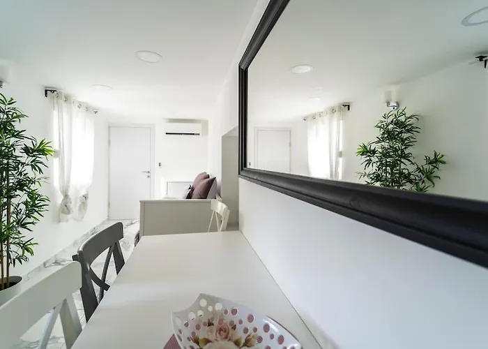 Enjoy The Silence In Old Private Penthouse 扎达尔