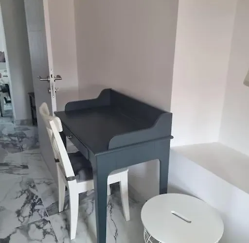 Апартаменты Enjoy The Silence In Old Private Penthouse *