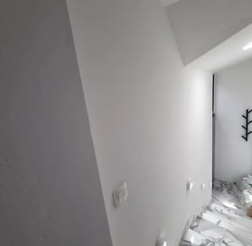 Enjoy The Silence In Old Private Penthouse *