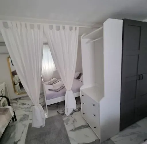 Enjoy The Silence In Old Private Penthouse *