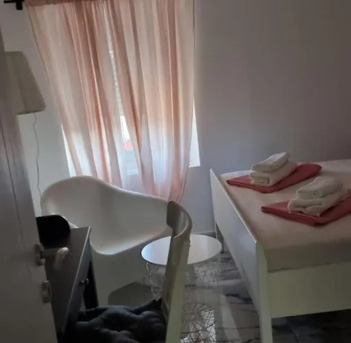 Enjoy The Silence In Old Private Penthouse 公寓 *