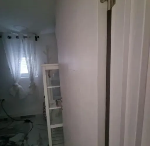 Enjoy The Silence In Old Private Penthouse 公寓