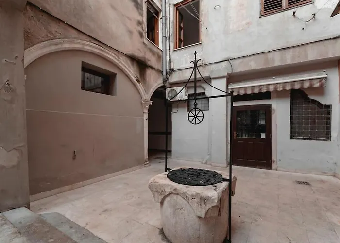 Enjoy The Silence In Old Private Penthouse *